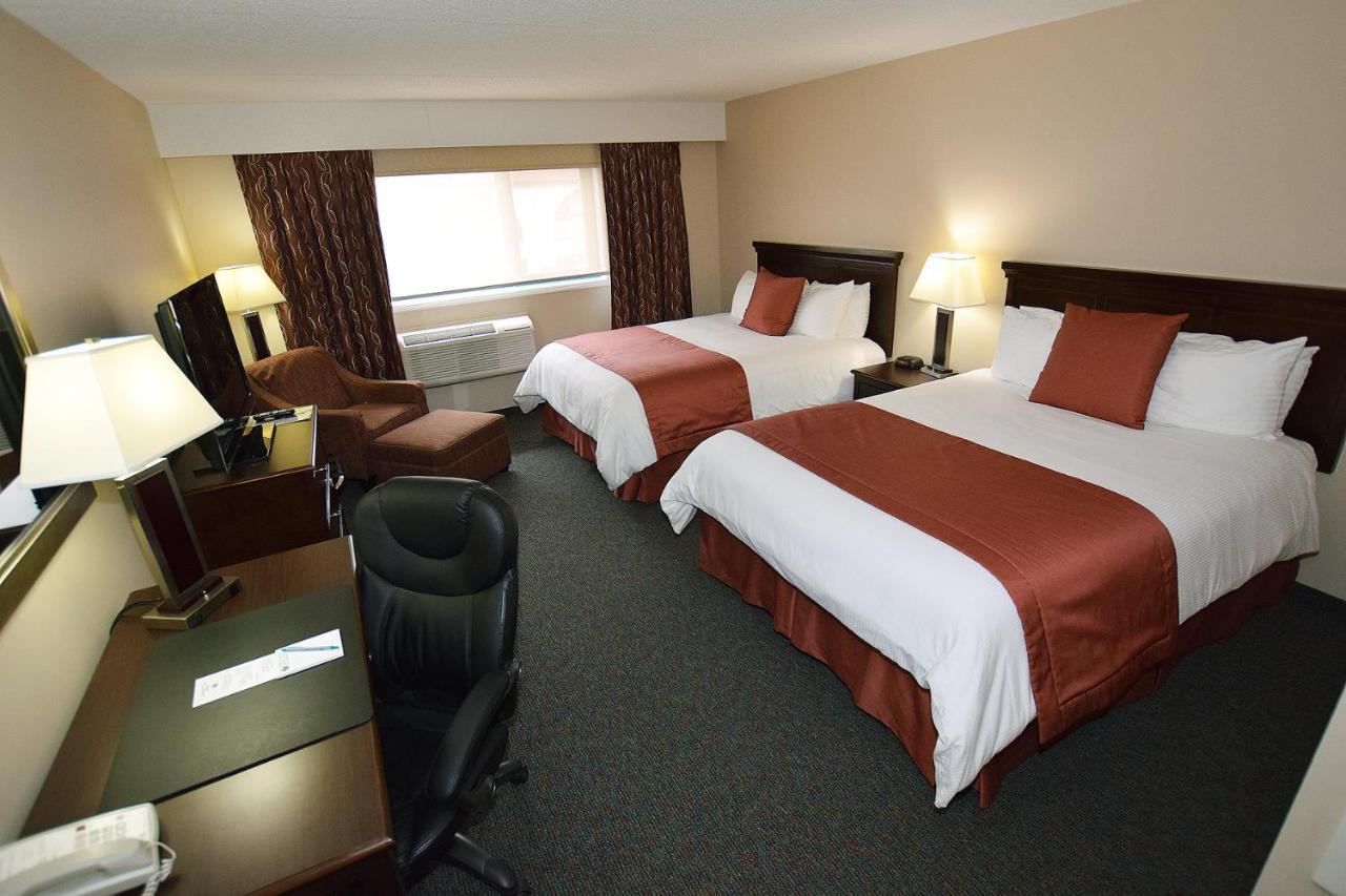 Lakeland Inn Hotel Cold Lake ภายนอก รูปภาพ