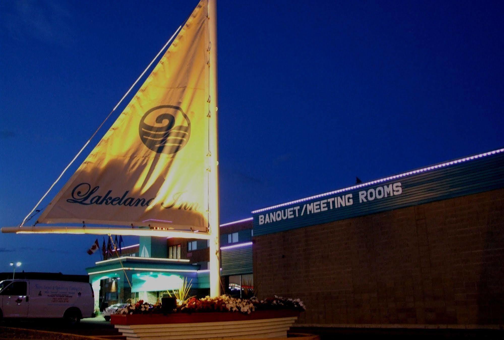 Lakeland Inn Hotel Cold Lake ภายนอก รูปภาพ